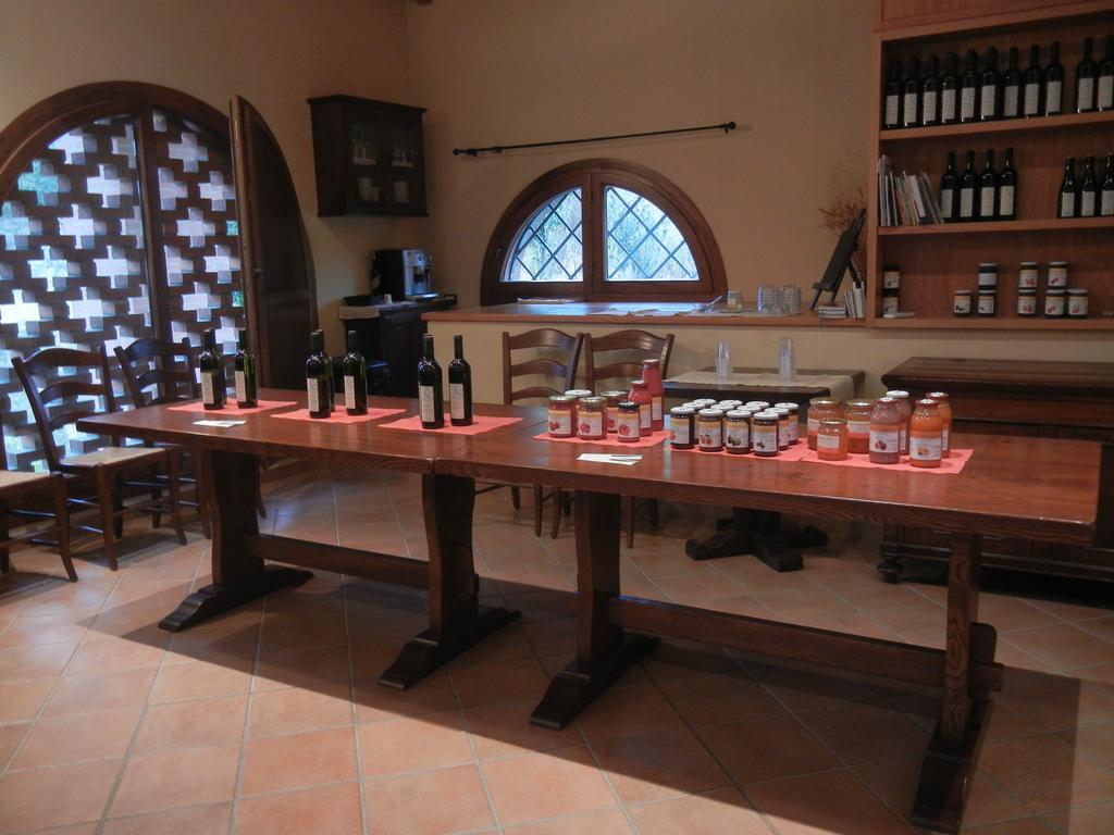 La Colombarola Agriturismo Farneto Exterior foto